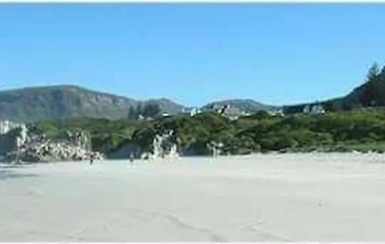 40 On Main Self Catering Apartamento Hermanus Exterior foto